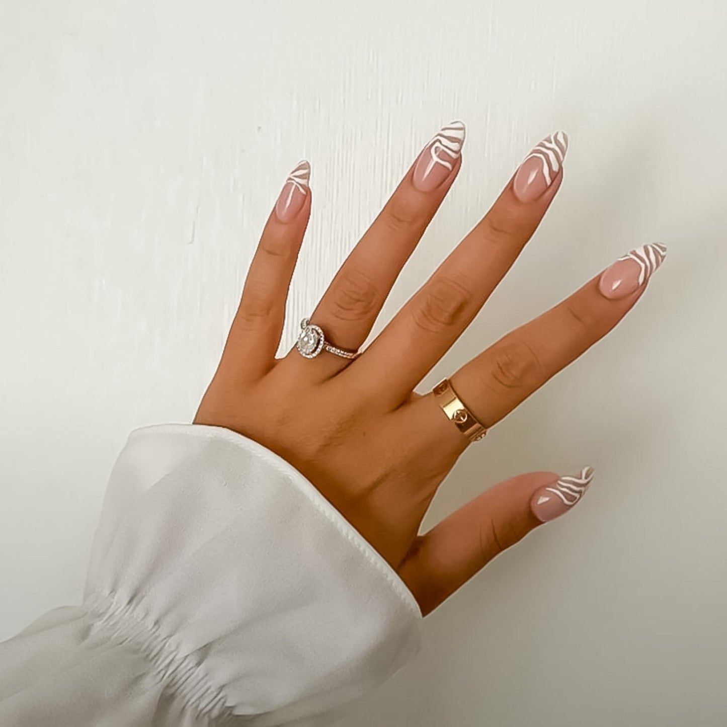 WAVY WHITE FRENCH